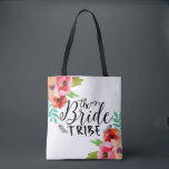 Tote Bag La tribu Mariée Texte noir coloré Accents floraux<br><div class="desc">Design de texte moderne - La tribu des Bride en noir avec des accents de plume tribale,  blanc arrière - plan et coloré aquarelle design floral sur le coin gauche et droit.</div>