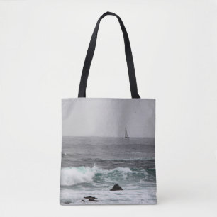 Tote Bag La voile loin Totes