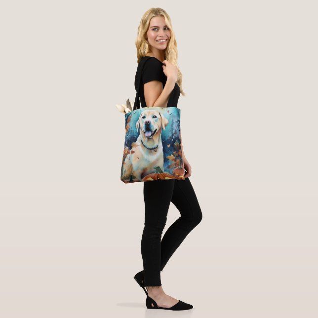 Tote Bag Labrador d'Halloween avec citrouilles Épouvantable (Sur le modèle)