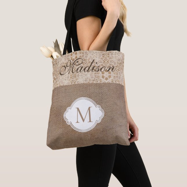 Tote Bag Lace Burlap Monogramme Rustique moderne et branché (De près)