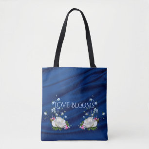 Tote Bag L'amour fleurit les roses blancs que le bleu