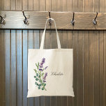 Tote Bag Lavande violette eucalyptus fleurs de verdure nom<br><div class="desc">Arrière - plan blanc,  décoré de fleurs de lavande et de verdure d'eucalyptus. Personnalisez et ajoutez votre nom. Lettres noires.</div>