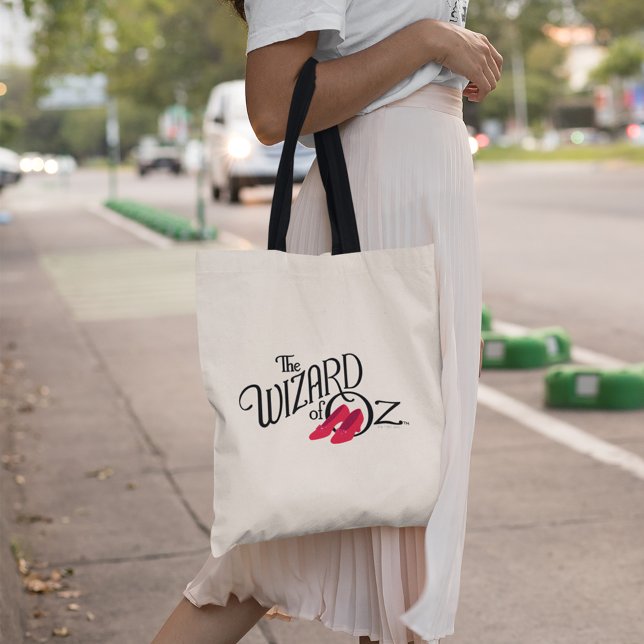 Tote Bag Le Logo Wizard Of Oz™ (Person carrying tote bag)