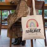 Tote Bag Le plus grand professeur du monde Rainbow<br><div class="desc">Sac fourre-tout personnalisé d'appréciation des enseignants avec un arc-en-ciel boho aquarelle,  un coeur rouge,  le mignon dicton "le plus grand professeur du monde",  et leur nom.</div>