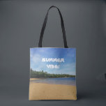 Tote Bag L'été de l'île de Jomalig<br><div class="desc">Profitez de cette ambiance estivale et de la canicule avec ce sac fourre-tout mignon et cool qui présente le sable doré de l'île de Jomalig,  aux Philippines.</div>