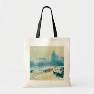 Tote Bag L'Hiver à Union Square par Frederick Childe Hassam