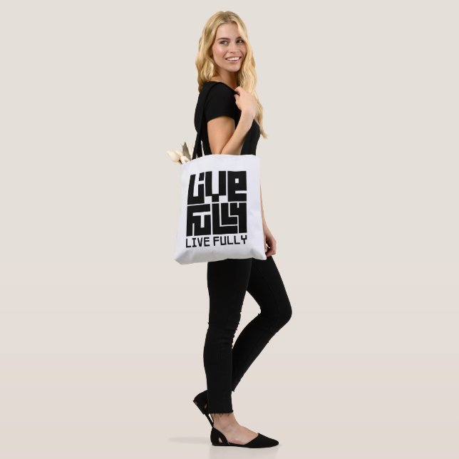 Tote Bag Live fully (Sur le modèle)