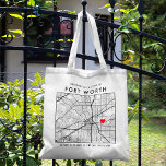 Tote Bag Localisateur d'amour Fort Worth | Accueil du Maria<br><div class="desc">Un sac fourre-tout amusant pour un mariage ou toute autre occasion se déroulant dans la belle ville de Fort Worth, Texas. Cette fourre-tout dispose d'une carte du centre-ville à l'intérieur d'un coffret encadré en noir. Au sommet se trouve un accueil de bienvenue et le nom de la ville. Sur le...</div>