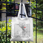 Tote Bag Localisateur d'amour Seattle | MARIAGE<br><div class="desc">Un sac fourre-tout amusant pour un mariage ou toute autre occasion se déroulant dans la belle ville de Seattle, Washington. Cette fourre-tout dispose d'une carte du centre-ville à l'intérieur d'un coffret encadré en noir. Au sommet se trouve un accueil de bienvenue et le nom de la ville. Sur le côté...</div>