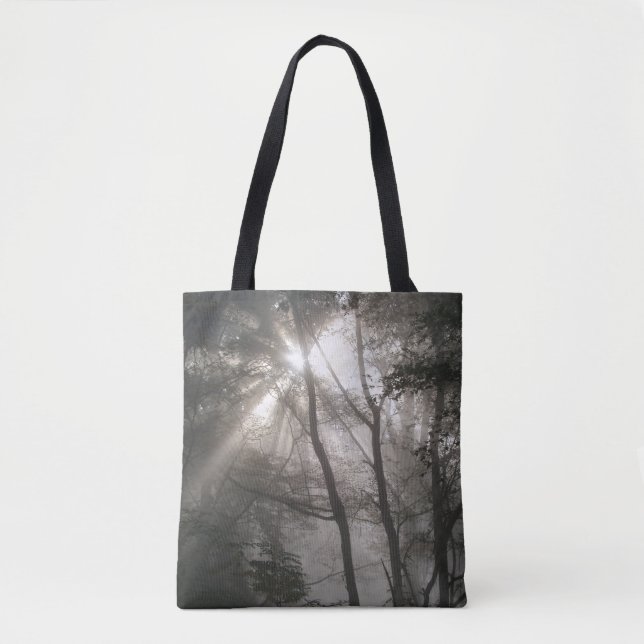 Tote Bag Lumière Solaire À Travers Les Arbres Bois Sombre (Devant)