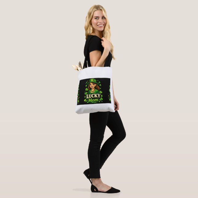 Tote Bag Maman chanceuse – Conception de trèfle de la Saint (Sur le modèle)