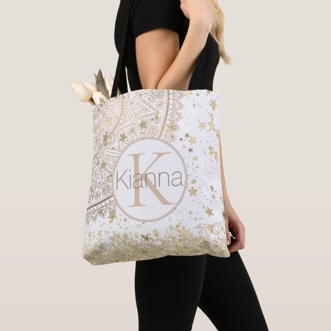 Tote Bag Mandala enchanteur avec Monogramme Gold Stars (De près)