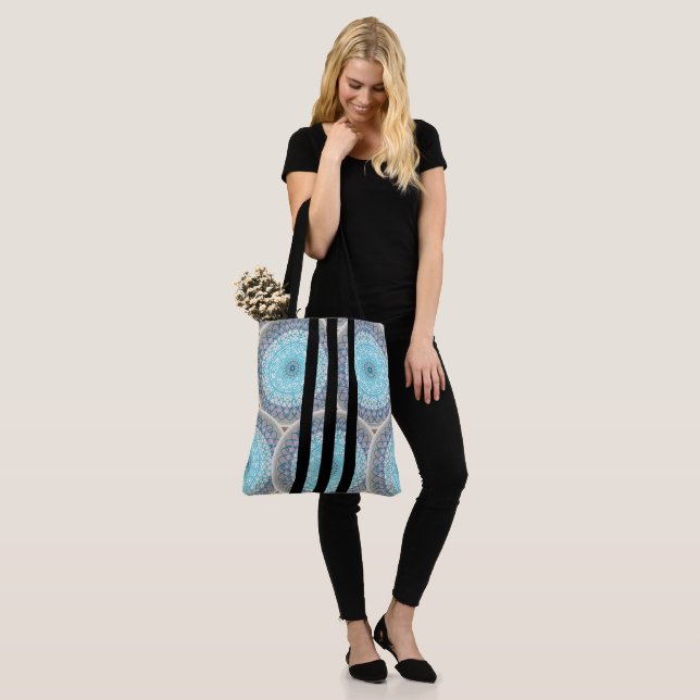 Tote Bag MARCHÉ fourre-tout grand | m3galleryStudio (Sur le modèle)