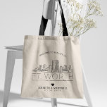 Tote Bag Mariage Fort Worth | Skyline stylisée<br><div class="desc">Un sac fourre-tout mariage unique pour un mariage qui se déroule dans la belle ville de Fort Worth, Texas. Cette fourre-tout présente une illustration stylisée de l'horizon unique de la ville avec son nom en dessous. Ceci est suivi par vos informations de jour de mariage dans un style ouvert assorti....</div>