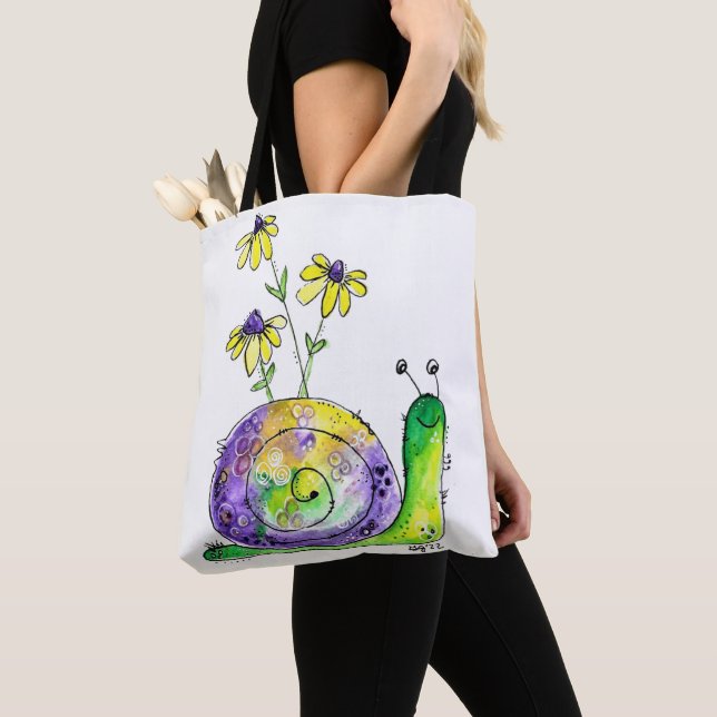 Tote Bag Mélange Whimsical Happy Snail avec Fleurs Jaunes (De près)