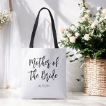 Tote Bag Mère de la mariée Noir Blanc Mariage<br><div class="desc">Mère du Sac fourre-tout Mariage de la mariée en noir et blanc. Bon pour les Mariages,  la fête nuptiale,  la fête de baccalauréat Dîner de répétition. Découvrez d'autres produits avec ce design dans la collection ci-dessous.</div>