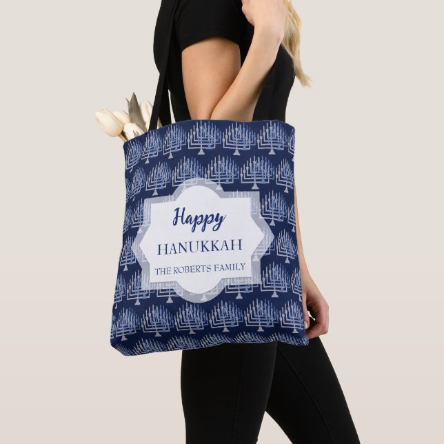 Tote Bag Modèle de menorah bleu joyeux pour Hanukkah (De près)