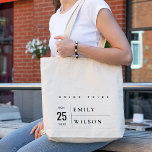 TOTE BAG MODERNE MODERNE MINIMALE TYPOGRAPHIE MARIAGE BRIDE<br><div class="desc">Une collection mariage parfaite pour ceux qui recherchent un thème minimaliste moderne et scandinave. Personnalisez-le avec votre nom, votre date de mariage, et veillez à inclure un message spécial. Beaucoup de conceptions à choisir et beaucoup d'éléments à coordonner. Disponible en 4 couleurs arrière - plans - noir, blanc, noir sur...</div>