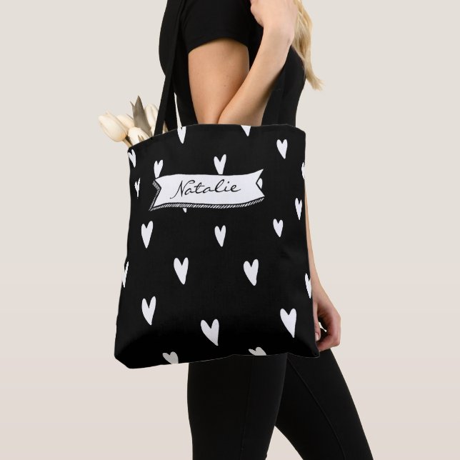 Tote Bag Monogramme coeur moderne motif en noir et blanc (De près)