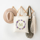 Tote Bag Monogramme de couronne florale lunaire<br><div class="desc">Sac fourre-tout sur mesure avec cadre floral illustré et doux,  personnalisé avec votre monogramme ou autre texte personnalisé. Cliquez sur Customiser pour modifier les polices de texte et les couleurs pour créer votre propre design unique. Adorable pour les cadeaux de demoiselles d'honneur !</div>