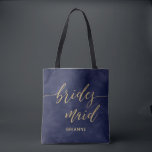 Tote Bag Monogramme de la servante marine simple Aquarelle<br><div class="desc">Simple Navy Watercolor & Gold personnalisable couleur Arrière - plan pour n'importe quelle palette de couleurs mariage cliquez sur la personnaliser plus loin pour Changer la couleur arrière - plan! avec amusant faux feuille d'or typographie mariage et polices de script modernes. Sacs fourre-tout de femme de chambre de mariage simples...</div>