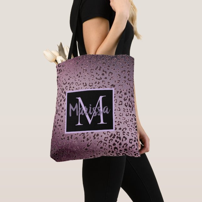 Tote Bag Monogramme de léopard de Violet Dusky (De près)