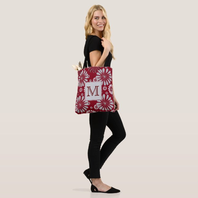 Tote Bag Monogramme floral de Bourgogne et de Grey (Sur le modèle)