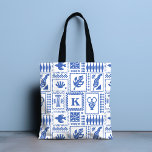 Tote Bag Monogramme Moderne Bleu Blanc Abstrait Motif<br><div class="desc">Monogramme Moderne Bleu Blanc Abstrait Sac fourre-tout Motif dispose d'un motif d'objets abstraits avec votre monogramme personnalisé au centre. Parfait pour elle comme cadeau pour Noël,  anniversaire,  Fête des Mères et plus encore,  petite amie,  soeur,  femme,  mère ou amis. Créé par Evco Studio www.zazzle.com/store/evcostudio</div>