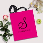 Tote Bag Monogramme noir rose tendance Nom initial du scrip<br><div class="desc">Sac fourre-tout de nom de script initial du Monogramme rose rose tendance. Facile à customiser. Commandez aujourd'hui !</div>