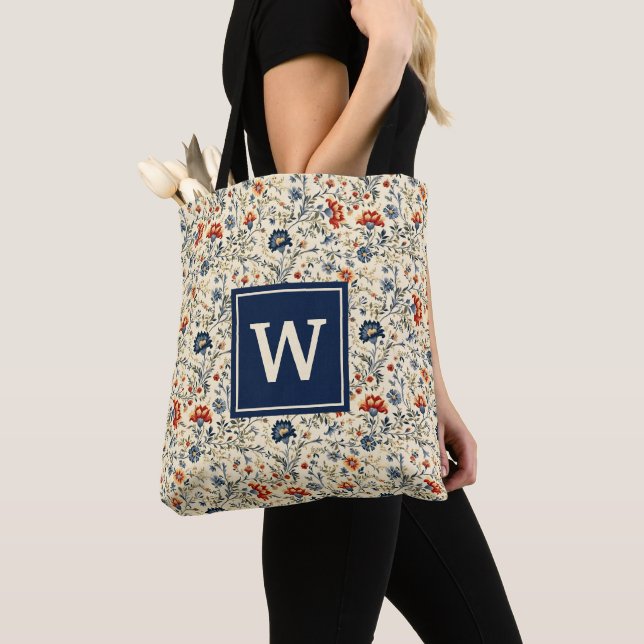 Tote Bag Monogramme russe floral Fleur sauvage scandinave (De près)