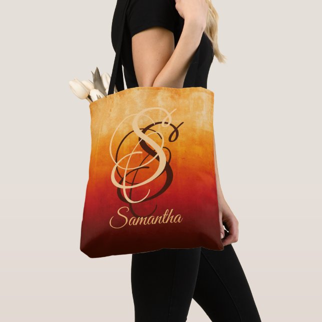 Tote Bag Monogramme rustique bordeaux jaune ombre stylé (De près)