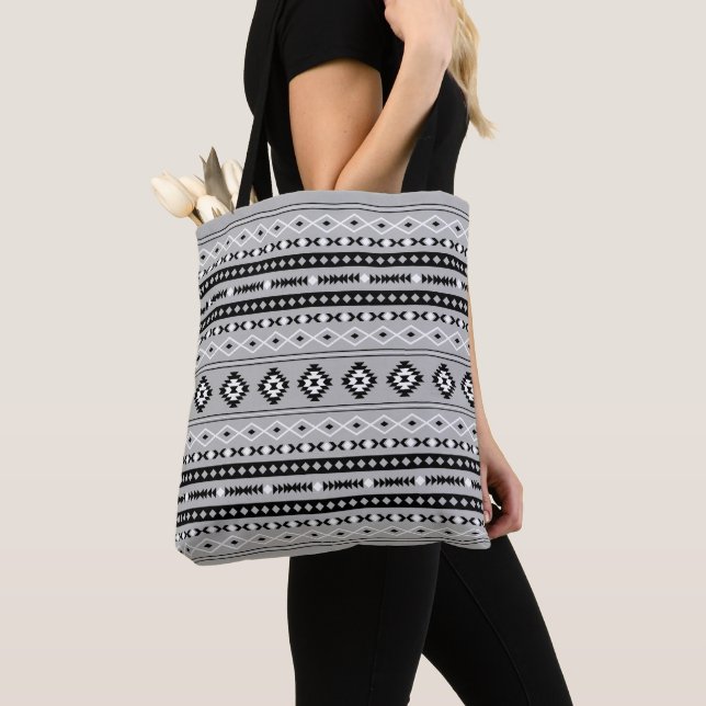 Tote Bag Motif de motifs mixtes noir blanc aztèque (De près)