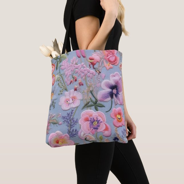 Tote Bag Motif floral brodé (De près)