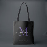 Tote Bag Noir Violet Violet Monogramme Nom du script Initia<br><div class="desc">Monogramme moderne violet noir élégant Nom du script Sac fourre-tout initial</div>