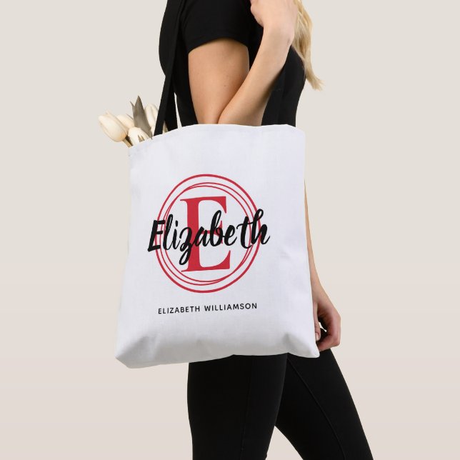 Tote Bag Nom à l'initiale de monogramme rouge tendance (De près)