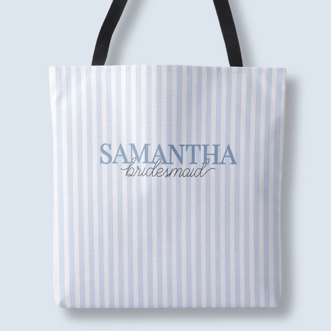 Tote Bag Nom de demoiselle d'honneur écrit en script rayé m (Dusty Blue Modern Striped Script Bridesmaid Name Tote Bag)