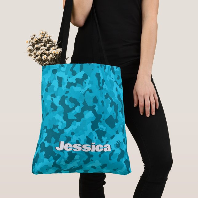 Tote Bag Nom du monogramme sur Camo Bleu | (De près)