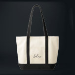 Tote Bag Nom du script<br><div class="desc">Simple,  moderne et élégant. La couleur du texte et du texte est entièrement personnalisable. Parfait comme cadeau de femme de chambre,  cadeau de mariage,  d'anniversaire ou de remise de diplômes. Partie d'une collection de Parcel Studios.</div>