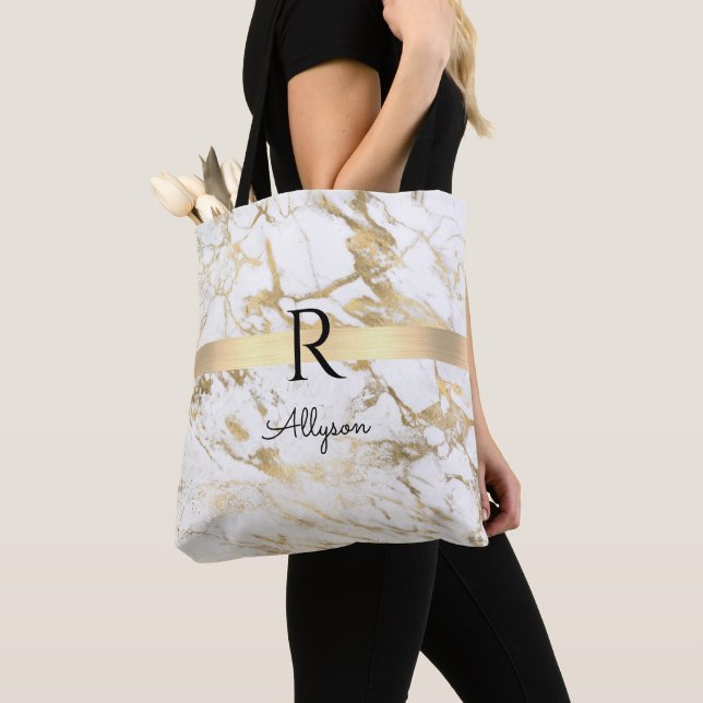 Tote Bag Nom et monogramme, barre dorée, marbre blanc et or (De près)