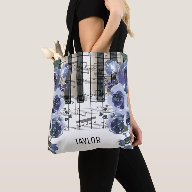 Tote Bag nom personnalisé fleurs bleu poussiéreux musique (De près)