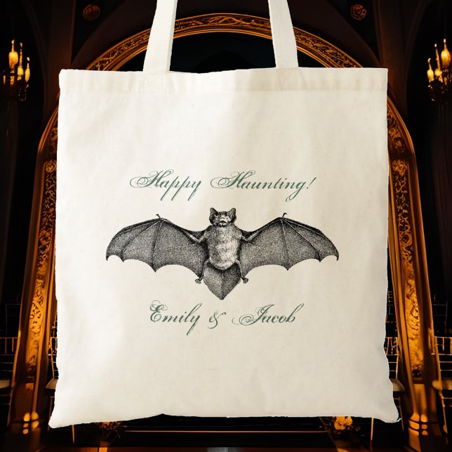 Tote Bag Noms de couple de chauves-souris de mariage gothiq (Gothic themed wedding tote featuring a stunning vintage bat design.)