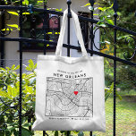 Tote Bag Nouvelle-Orléans Love Locator City Map Mariage Bie<br><div class="desc">Un sac fourre-tout amusant pour un mariage ou toute autre occasion se déroulant dans la belle ville de La Nouvelle-Orléans, Louisiane. Cette fourre-tout dispose d'une carte du centre-ville à l'intérieur d'un coffret encadré en noir. Au sommet se trouve un accueil de bienvenue et le nom de la ville. Sur le...</div>