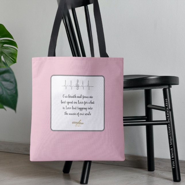 Tote Bag Ode to Love Fourre-tout par la poète Adiela Akoo (Ode to Love Tote by Poet Adiela Akoo. LOVE it? GET it! Browse my store for more great gift ideas)