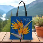 Tote Bag Orange Oiseau du Paradis Mariage Grande fourre-tou<br><div class="desc">sac fourre-tout mariage avec oranger de conception paradisiaque. Couleur bleu marine foncé avec fleurs orange vif et texte près du fond sur un côté. Ajoutez l'emplacement de l'événement avec la date, ou tout autre texte qui correspond à la zone. Donnez aux parents, ou aux invités mariages comme un cadeau "merci...</div>