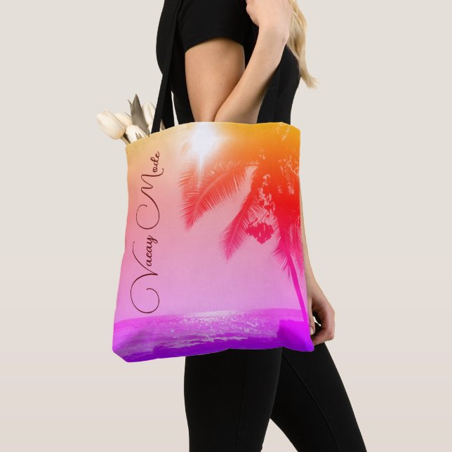Tote Bag Palm Tree Ocean en mode vidéo Rainbow Pastel (De près)