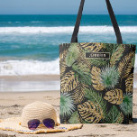 Tote Bag Palm Tropical Moderne Feuilles Faux Gold Parties s<br><div class="desc">Motif tropicale exotique faite de palmier vert et de feuilles monstères et feuilles de parties scintillant en faux or et mouchettes,  avec un arrière - plan noir chic,  nom personnalisable pour un cadeau personnalisé.</div>