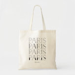 Tote Bag Paris Paris | Inspiré par le français élégant<br><div class="desc">Ce sac fourre-tout chic et élégant affiche "Paris" quatre fois,  dans différents styles de texte noir pour un look parisien tendance.</div>