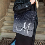 Tote Bag Parties scintillant noire moderne étincelles Nom p<br><div class="desc">Voici notre superbe produit de nom personnalisé moderne Parties scintillant noire, disponible exclusivement sur Zazzle! Ajoutez une touche d'élégance et d'éclat à votre quotidien avec cet article sur mesure. Notre produit de nom personnalisé de Parties scintillant noire moderne est doté d'un arrière - plan noir élégant, orné de scintillants scintillants....</div>