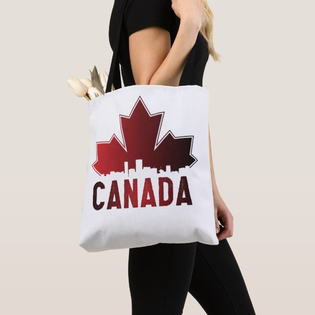 Tote Bag Patriotique de feuille d'érable rayée du Canada (De près)