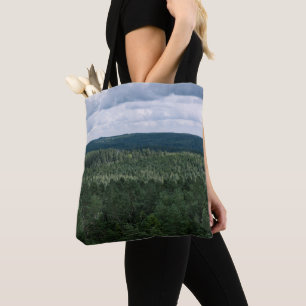 Tote Bag Paysage de forêt verte nuageuse, photo aérienne